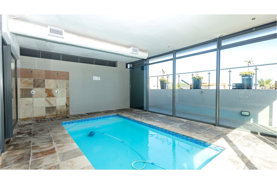 2 Bedroom Property for Sale in Bloubergstrand Western Cape